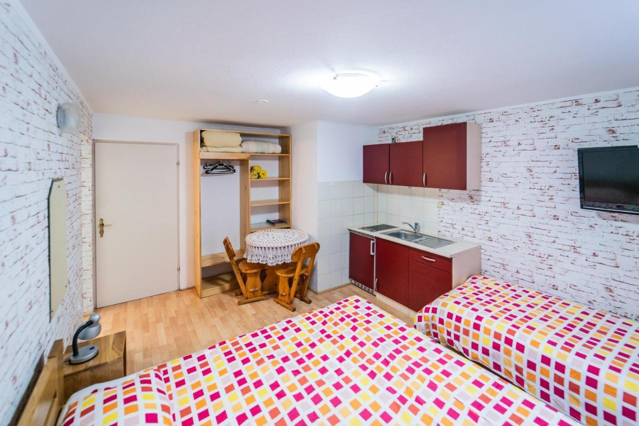 Panorama B&B プトゥイ 部屋 写真