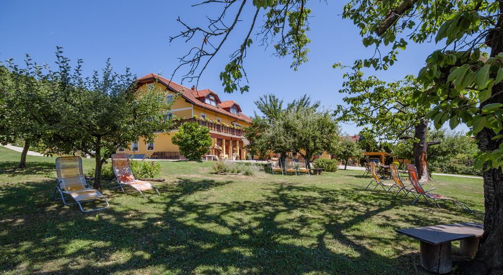 Panorama B&B プトゥイ エクステリア 写真